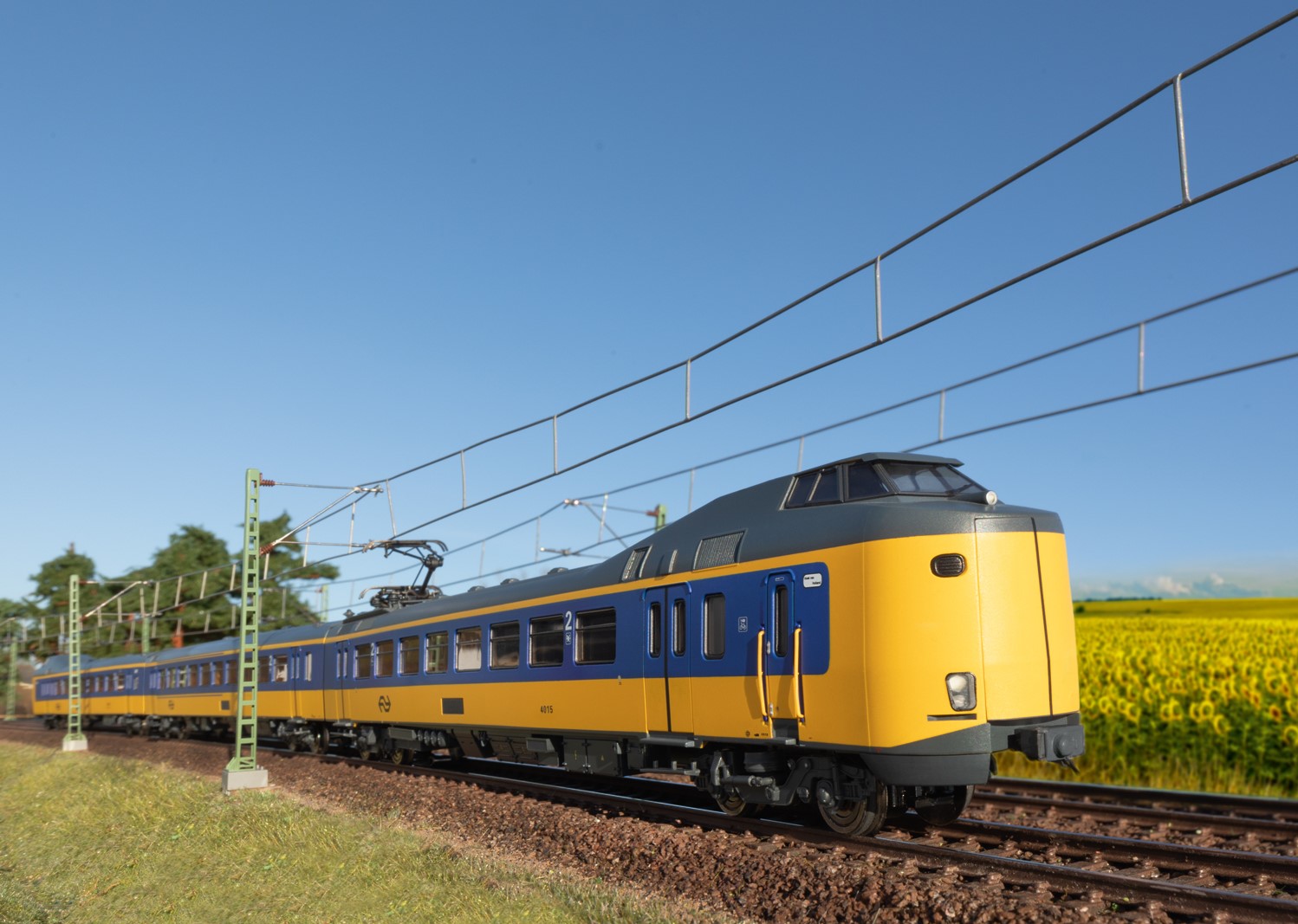 Oppervlakkig Lang aftrekken Märklin 39425 H0 Elektrisch NS treinstel serie ICM-1 "Koploper" | MARNAN.eu