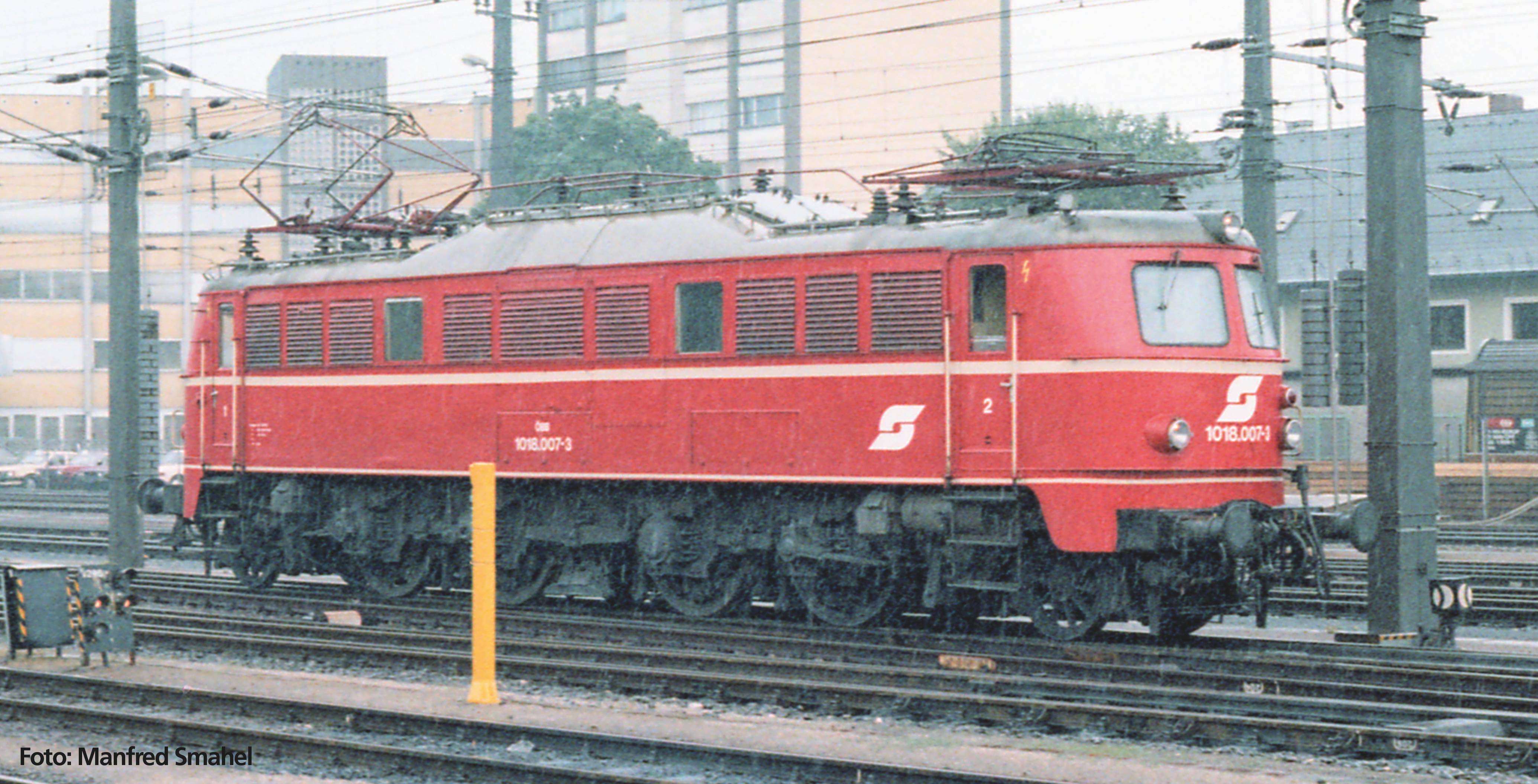 Piko 51143 H0 AC Elektrische locomotief Rh 1018 ÖBB IV + PluX22 Dec.